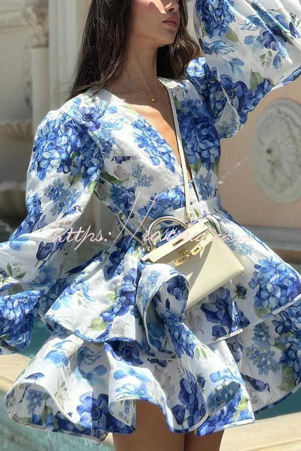 Feminine and Sexy Floral Print Deep V-neck Balloon Sleeve Tiered Mini Dress