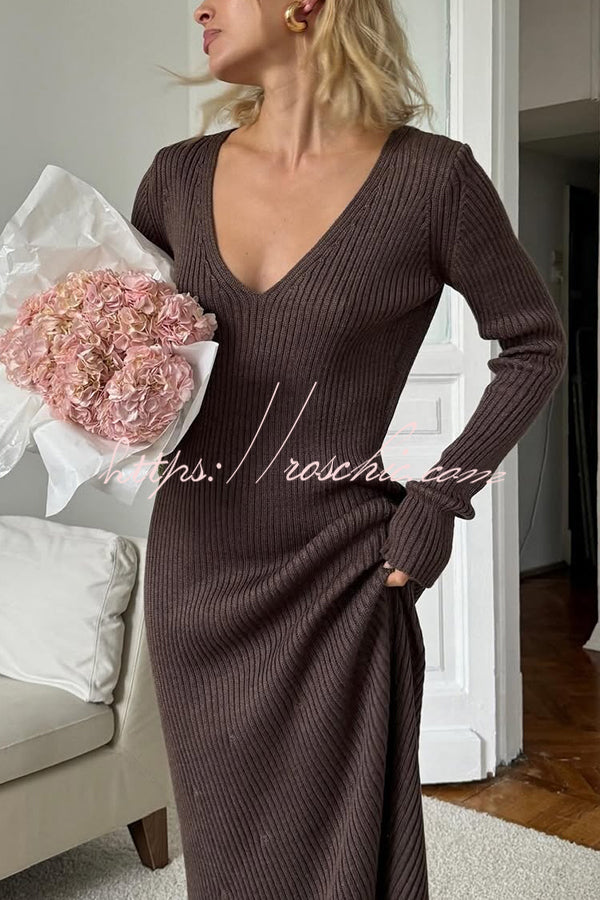 Solid Color V-neck Long-sleeved Slim-fit Elegant Knit Maxi Dress