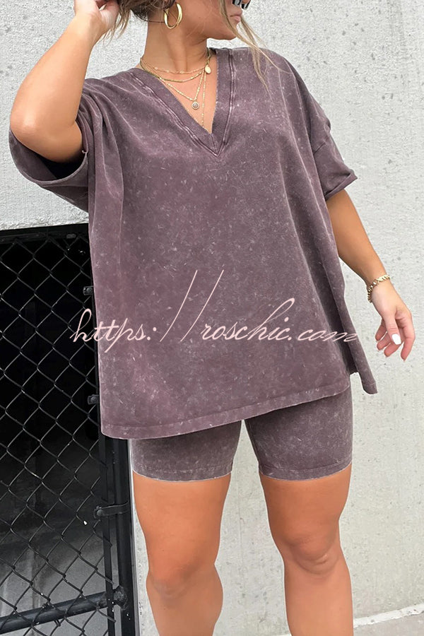 Serena Cotton Blend Oversized T-Shirt and Cropped Stretch Cycling Pants