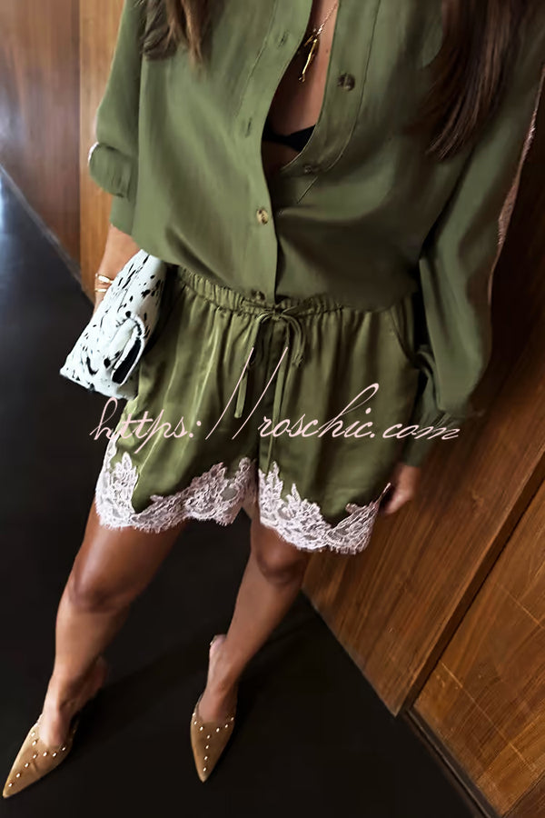 Eye-catching Work Contrast Color Satin Lace Trim Elastic Waist Pocket Shorts