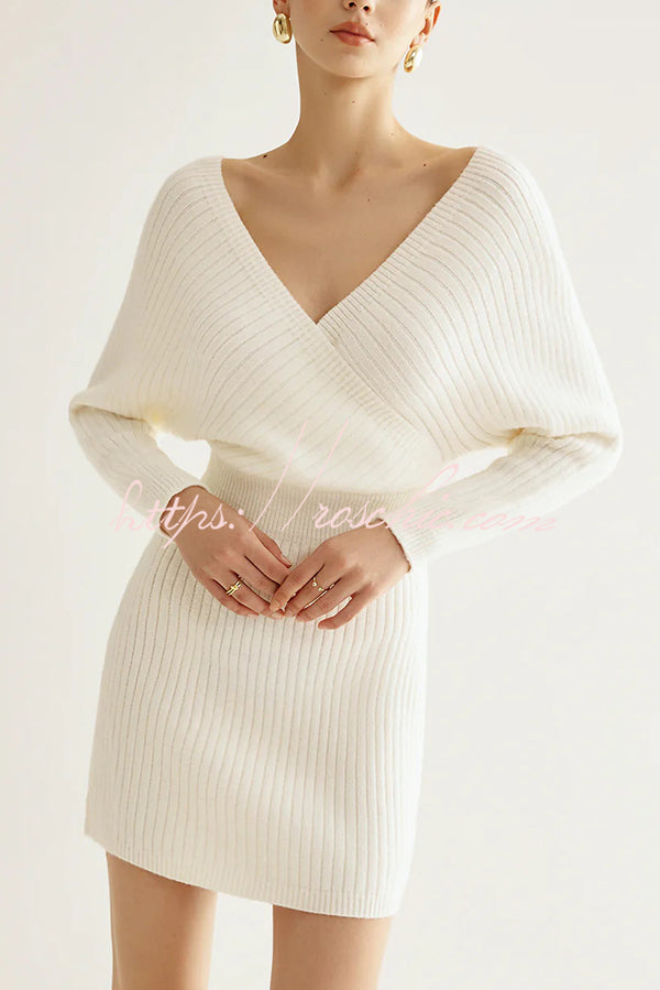 Solid Color Crossover V-neck Long-sleeved Fitted Waist Knit Mini Dress