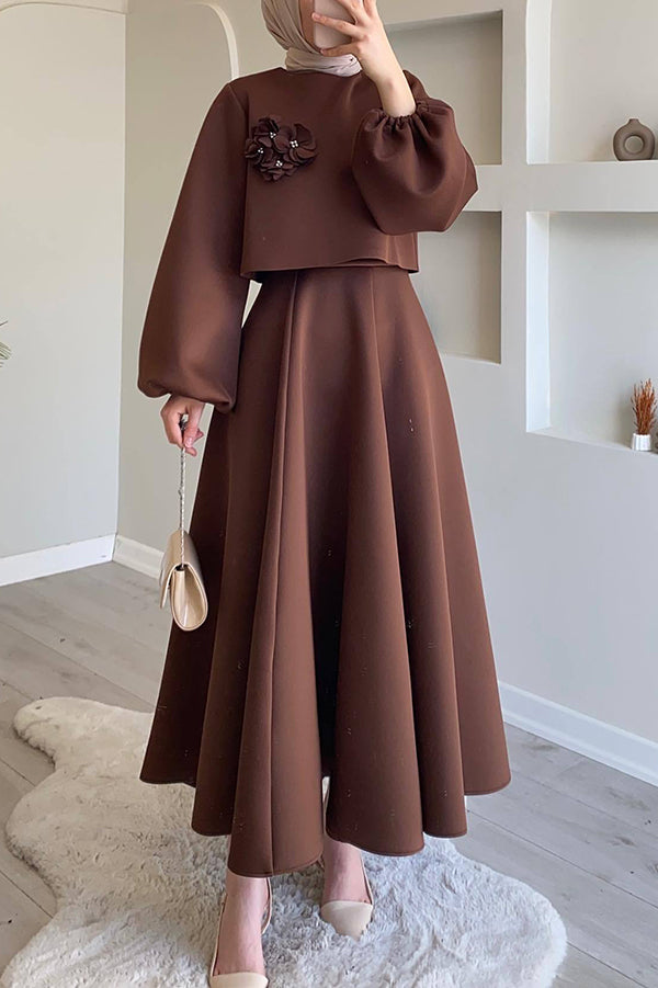 Solid Color Flower-embellished Lantern Sleeve Loose Top and Casual Maxi Skirt Set