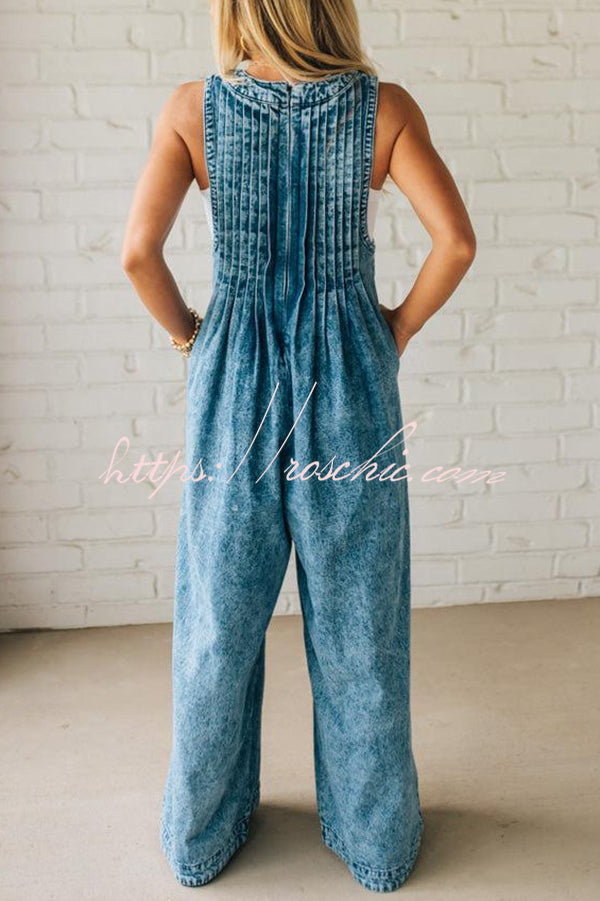 Fashionable and Casual Sleeveless V-neck Lace-up Loose Pocket Jumpsuit