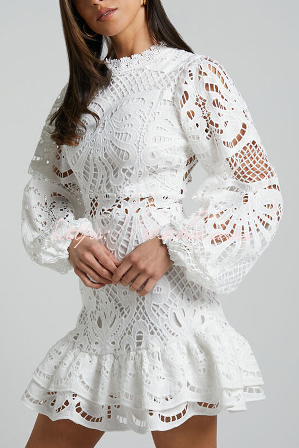 Solid Color Hollow Long-sleeved Waisted Lace Mini Dress