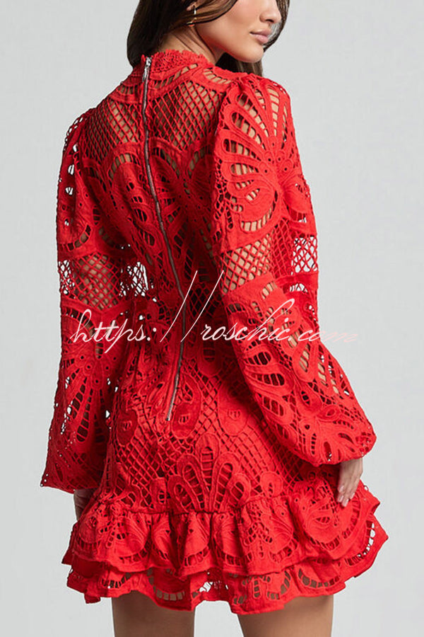 Solid Color Hollow Long-sleeved Waisted Lace Mini Dress