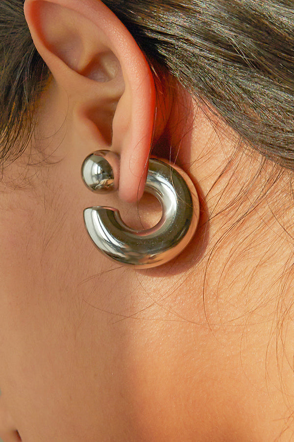 Fashionable C-shaped Niche Earrings
