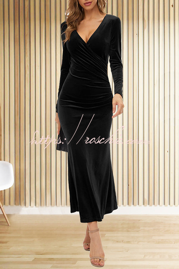 Solid Color Velvet Long Sleeve V-Neck Slim Fit Fishtail Maxi Dress, Black / L Solid Color Velvet Long Sleeve V-Neck Slim Fit Fishtail Maxi Dress, Black / L