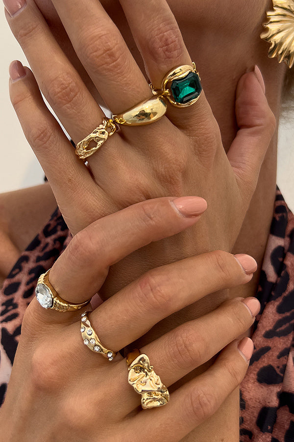 Fashionable Hollow Diamond Irregular Retro Ring