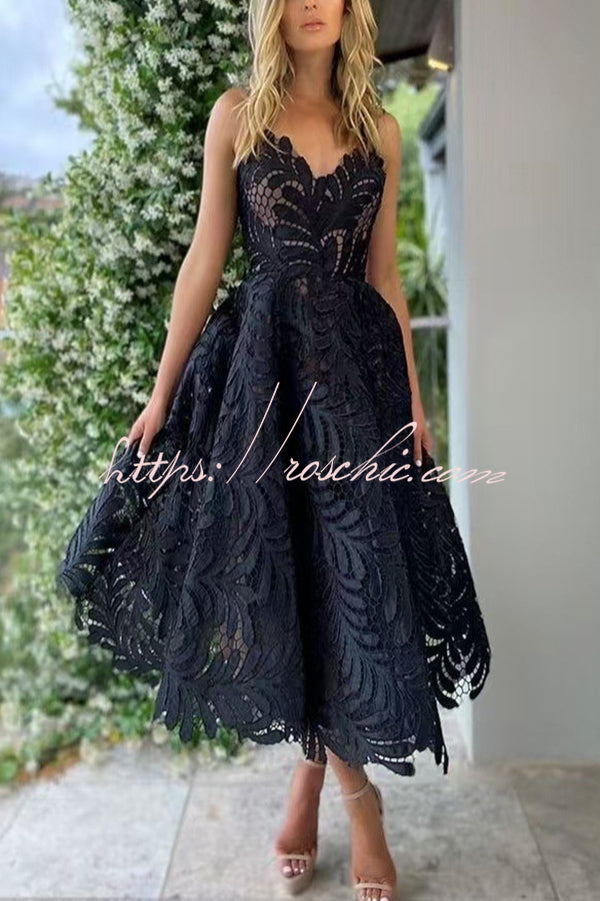 Elegant Openwork Lace Strapless Full-hem Midi Dress