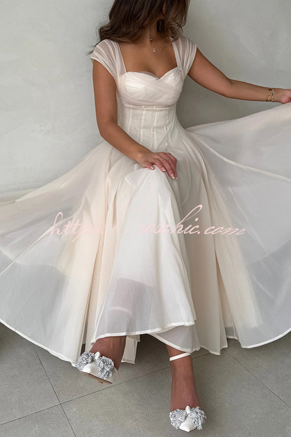 Elegant Sleeveless Waist-cinching Tulle Full-hem Maxi Dress