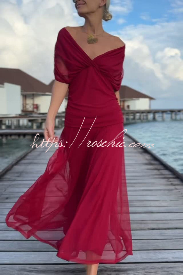 Unique Printed V-Neck Waisted Mesh Holiday Maxi Dress