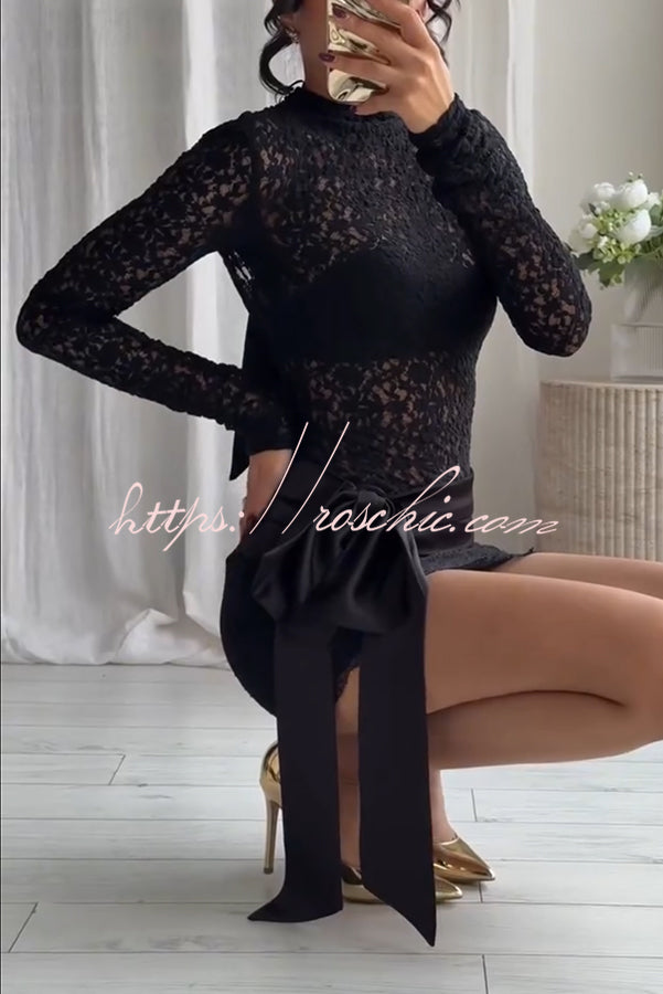 Anna Satin Bow Appliqué Mid Rise Lace Hem Mini Skirt