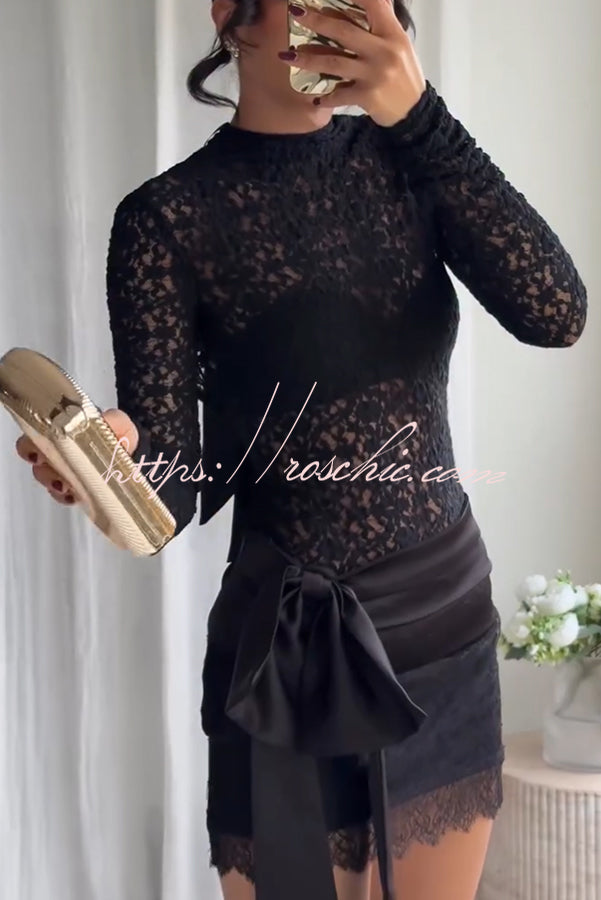 Anna Satin Bow Appliqué Mid Rise Lace Hem Mini Skirt