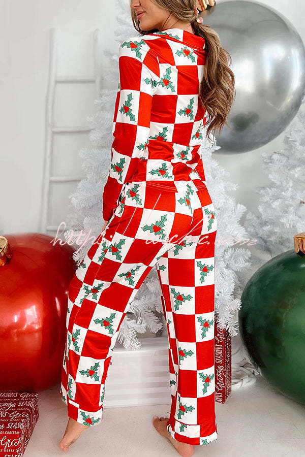 On Christmas Morning Mistletoe Printed Elastic Waist Pocketed Pajama Set