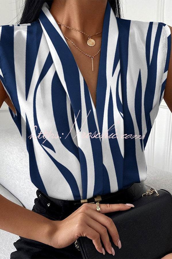 Marble / Abstract Print V-Neck Casual Top